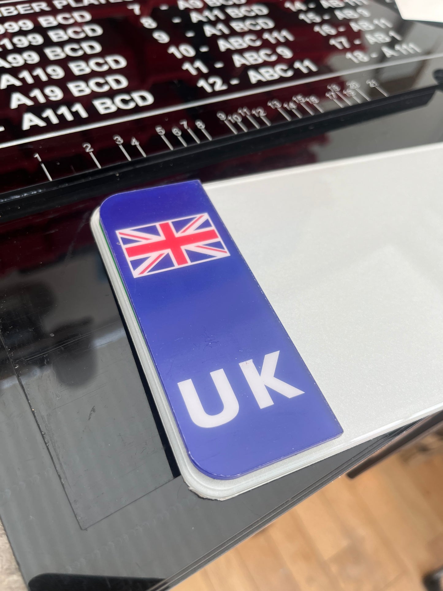 EV / UK badges - 3D and 4D